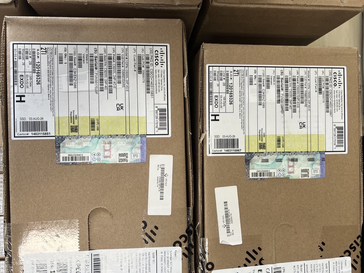 Cisco Catalyst 9200L Switch ของแท้พร้อมส่งมอบ